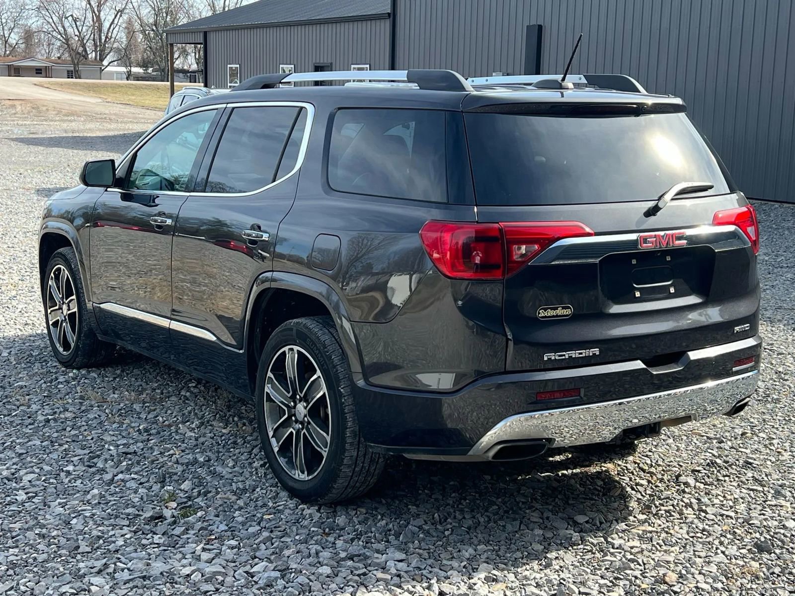 Used 2017 GMC Acadia Denali w/ Technology Package AWD/4WD image 4