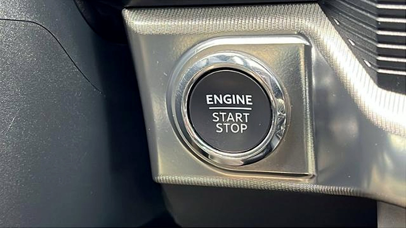 Used 2024 Ford F150 Lariat w/ Equipment Group 502A High image 32