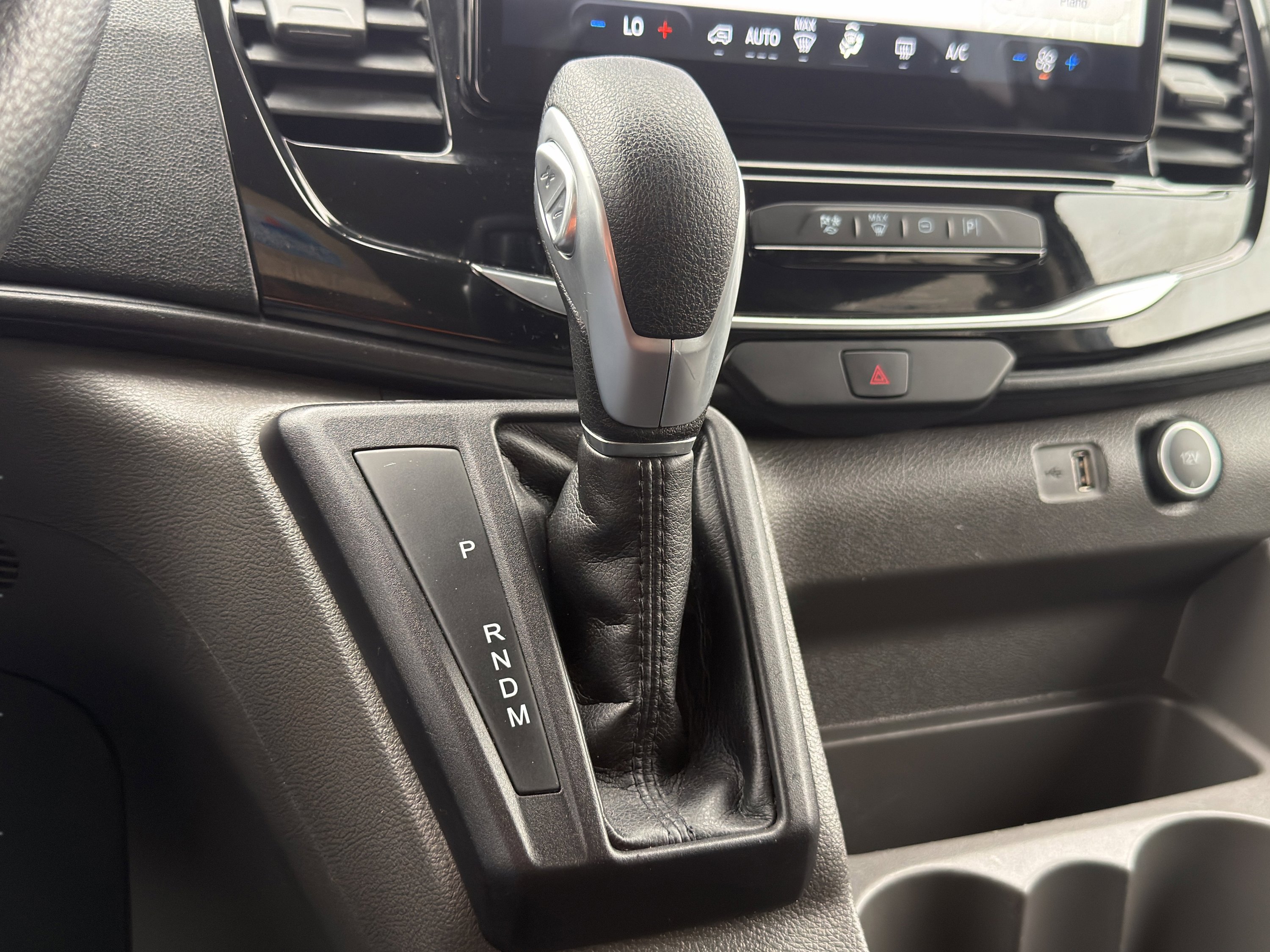 Used 2023 Ford Transit 350 XLT image 55