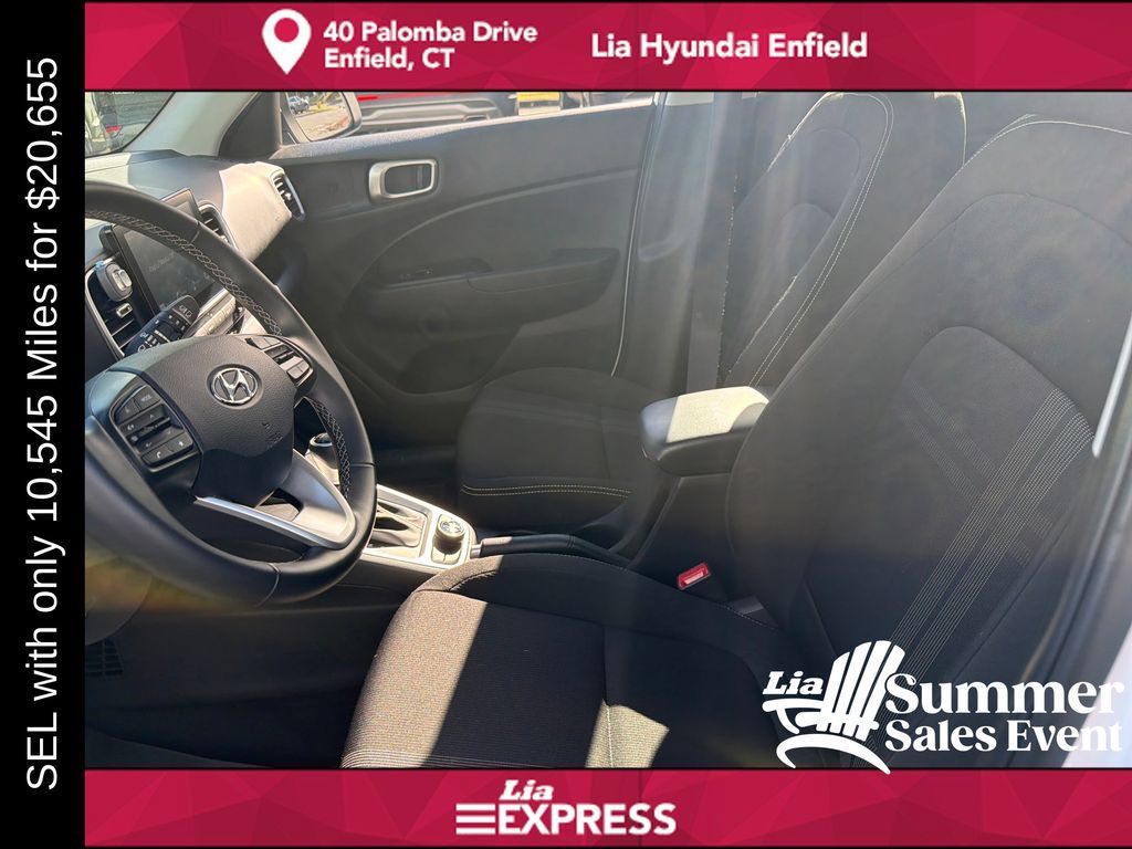 Used 2024 Hyundai Venue SEL FWD image 13