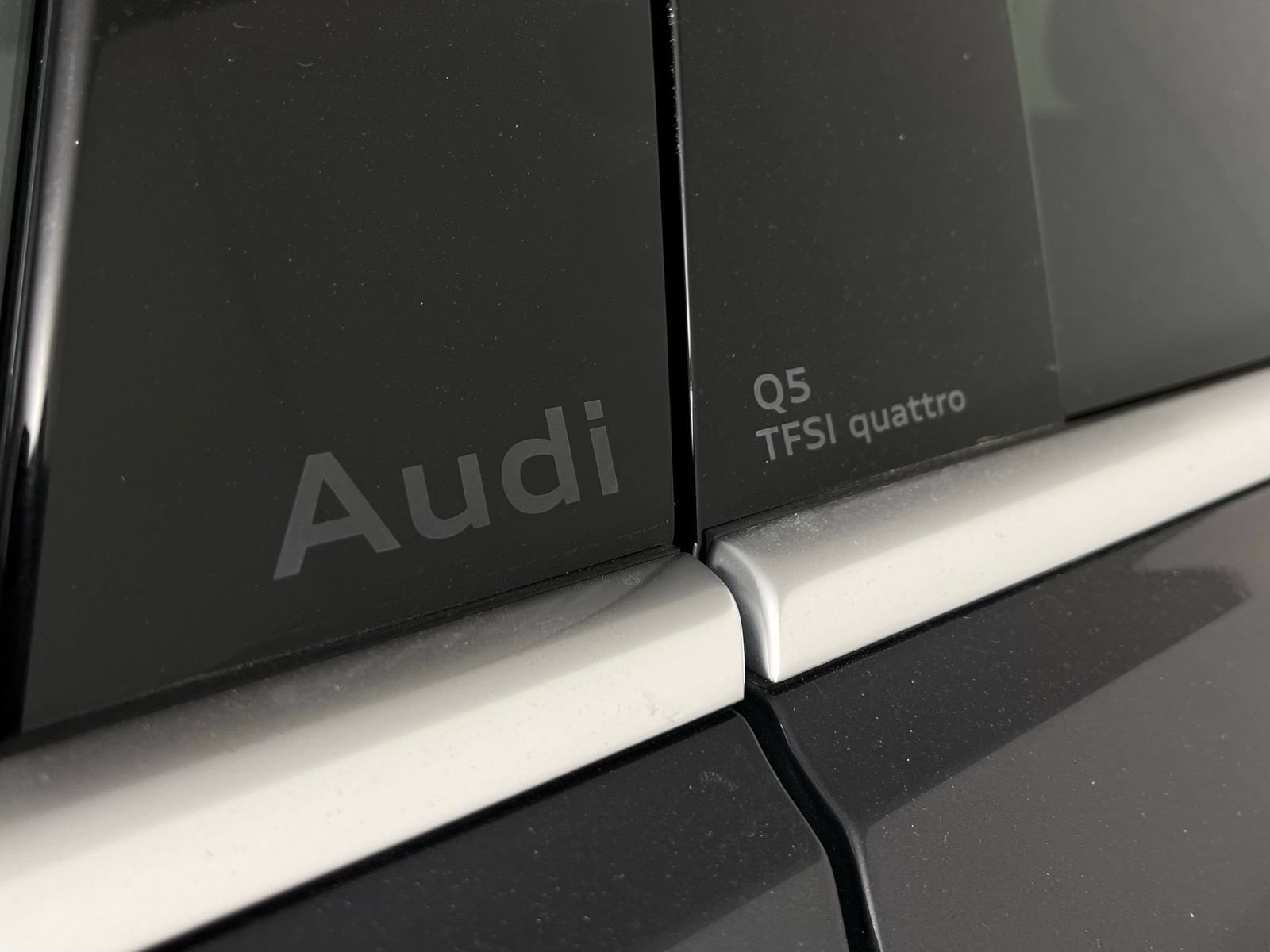 Used 2025 Audi Q5 Premium Plus w/ Premium Plus AWD/4WD image 5