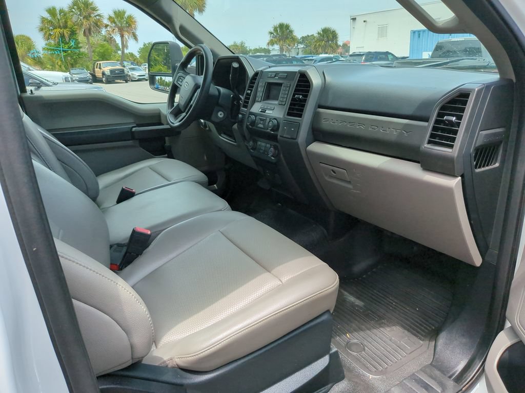 Used 2021 Ford F550 4x4 Regular Cab Super Duty image 11