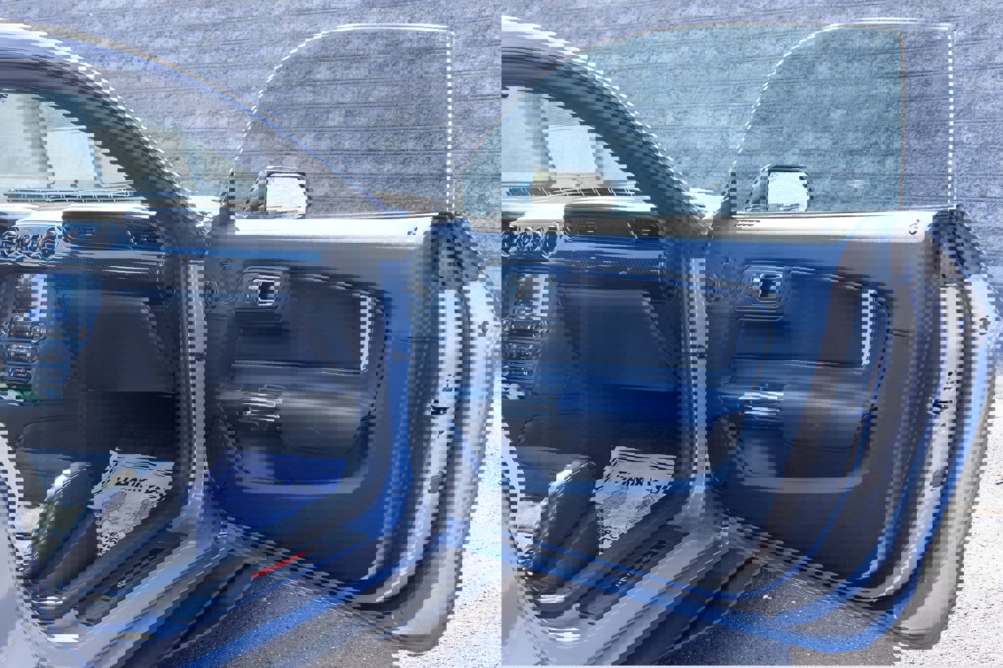 Used 2022 Ford Mustang Shelby GT500 w/ Carbon Fiber Track Pack image 15