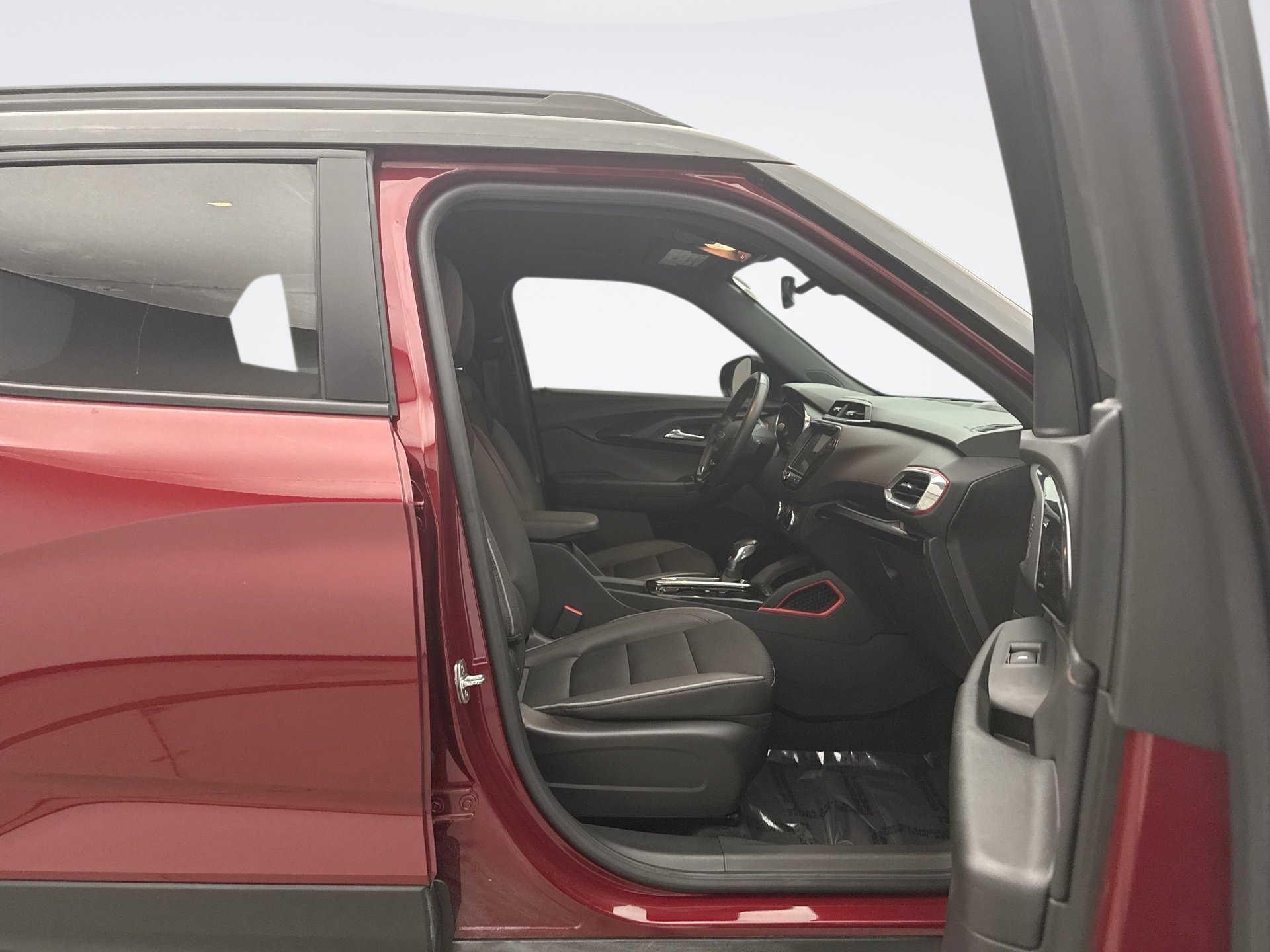 Used 2023 Chevrolet TrailBlazer RS w/ Convenience Package image 16