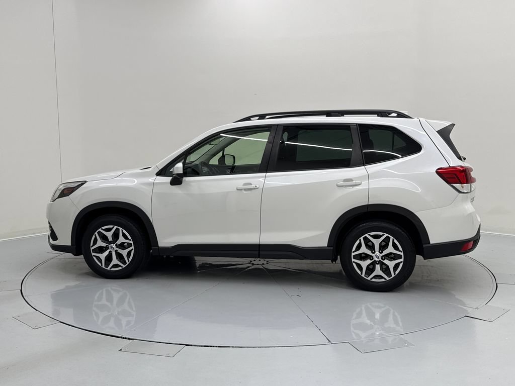 Certified 2022 Subaru Forester Premium AWD/4WD image 2