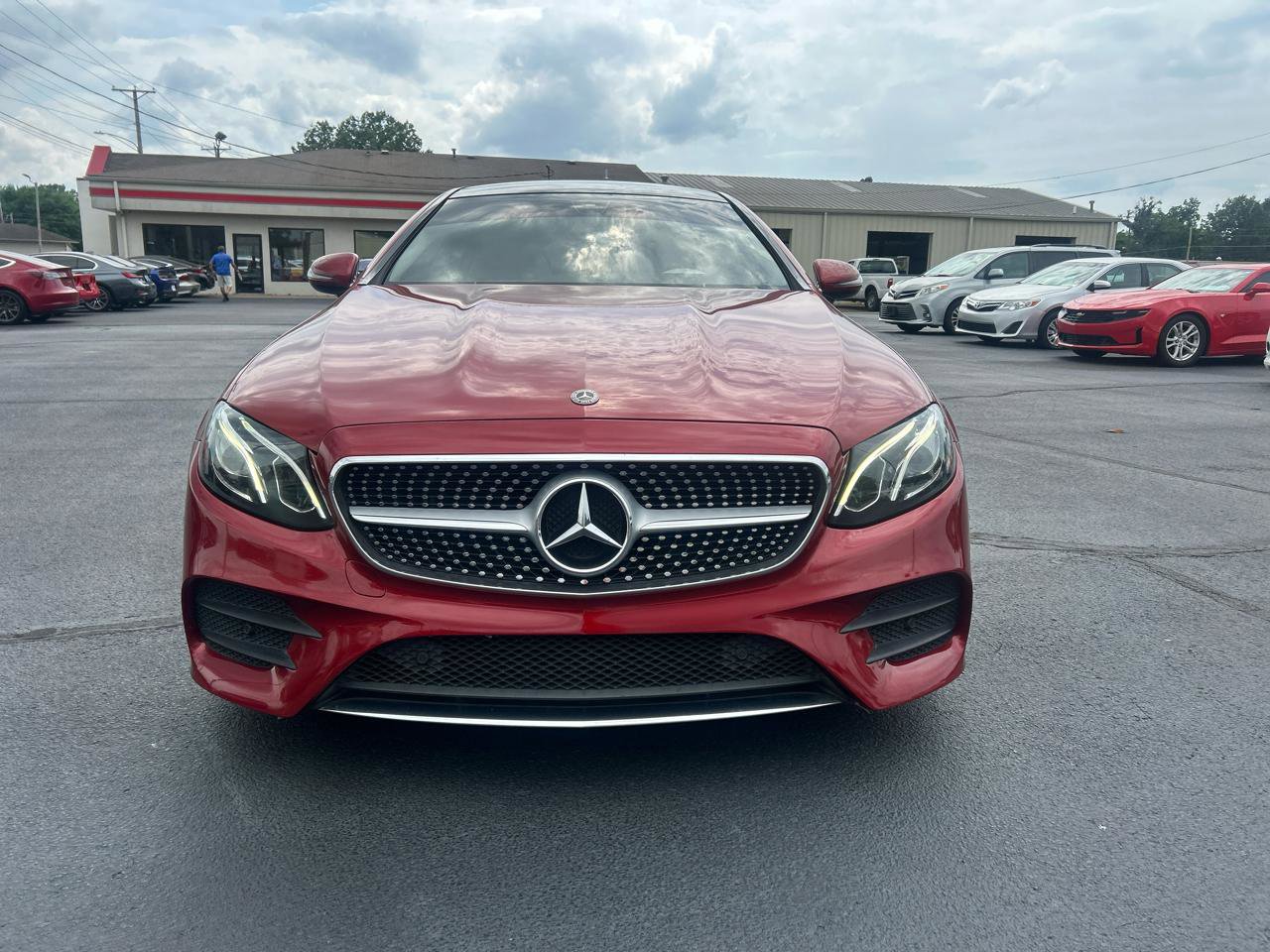 Used 2018 Mercedes-Benz E 400 Coupe image 2