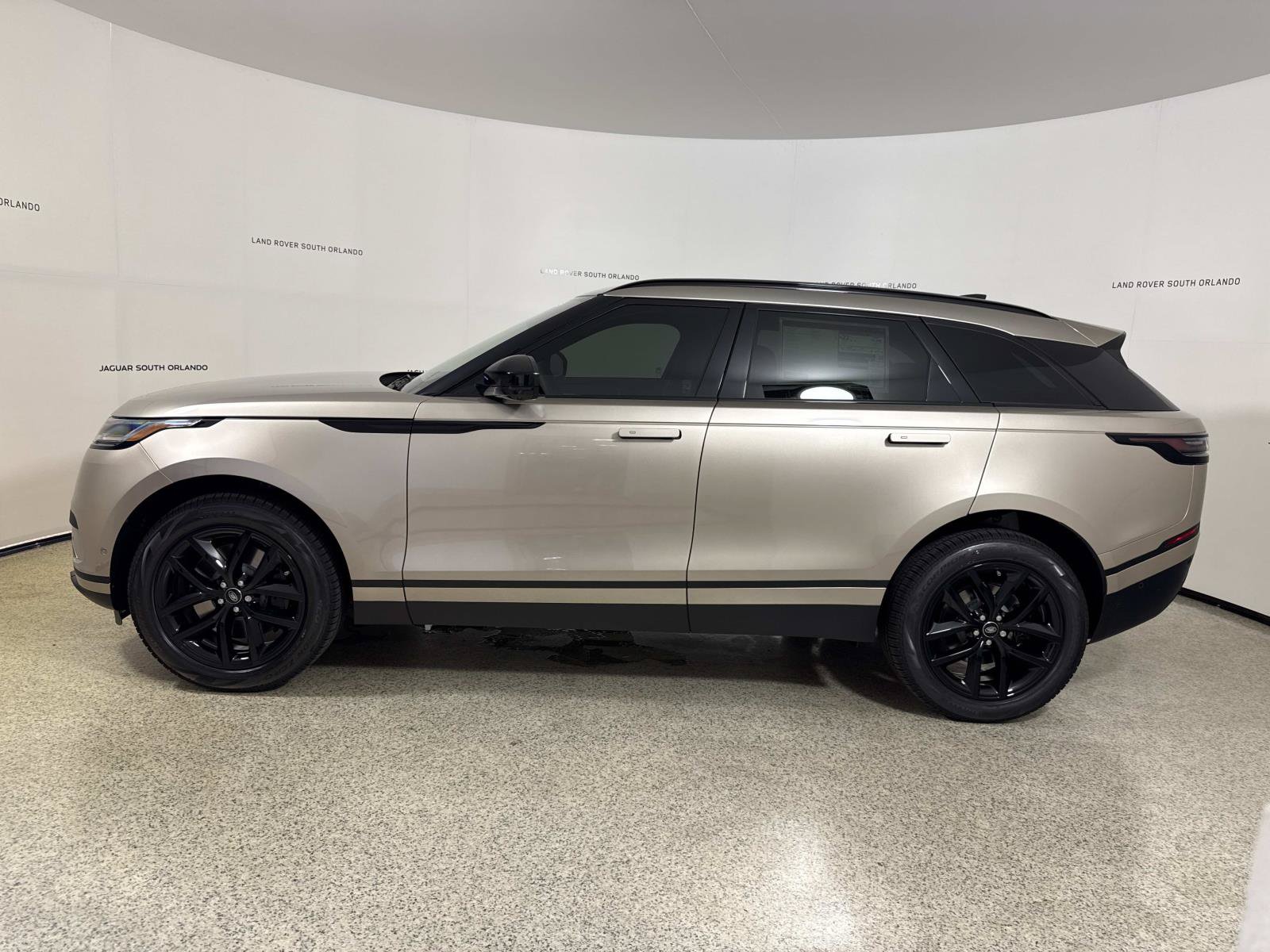 New 2026 Land Rover Range Rover Velar S AWD/4WD image 2