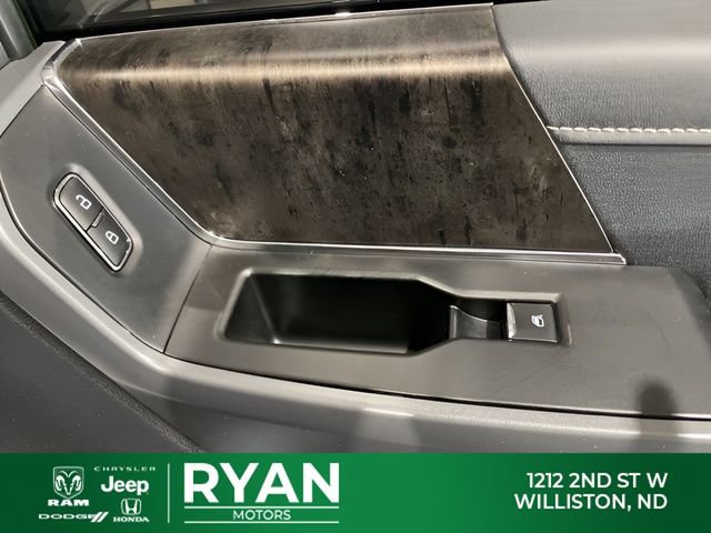 Used 2024 Ford F250 Lariat w/ Sport Appearance Package image 47