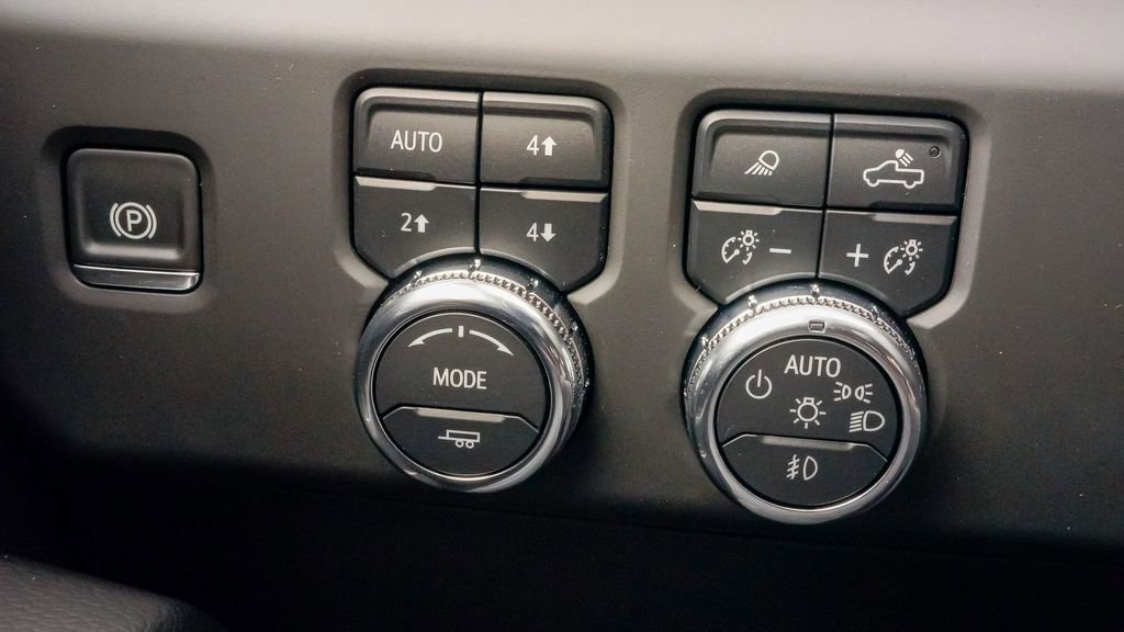 New 2026 GMC Sierra 2500 Denali w/ Denali Reserve Package image 17