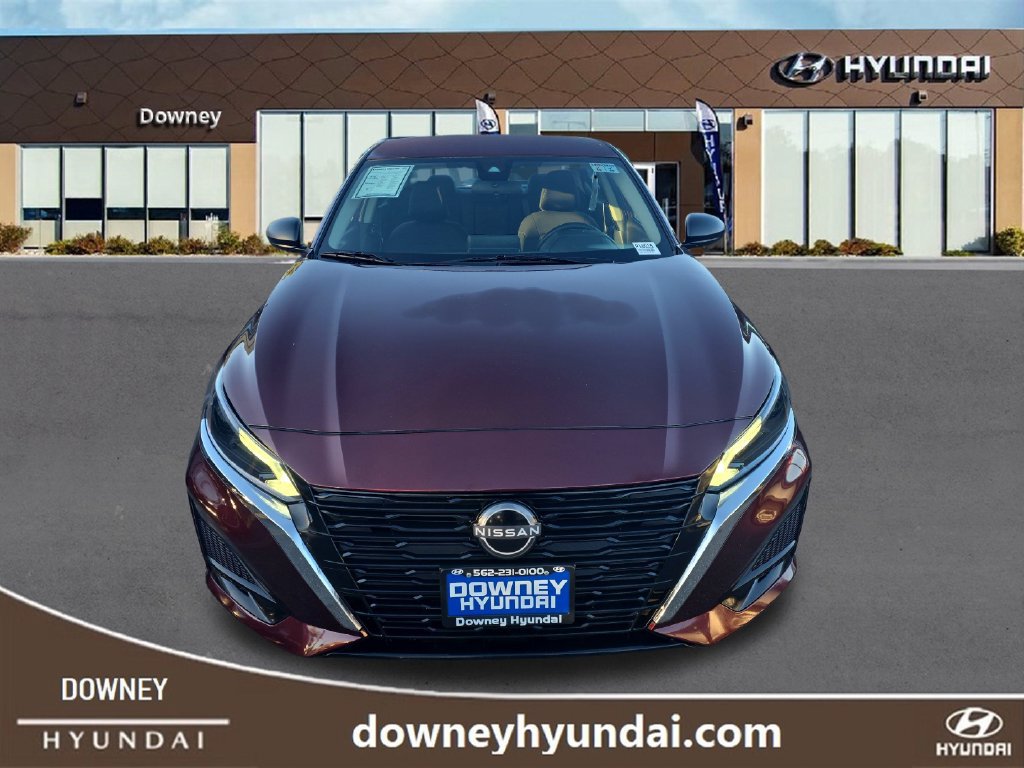 Used 2025 Nissan Altima 2.5 SV FWD image 8