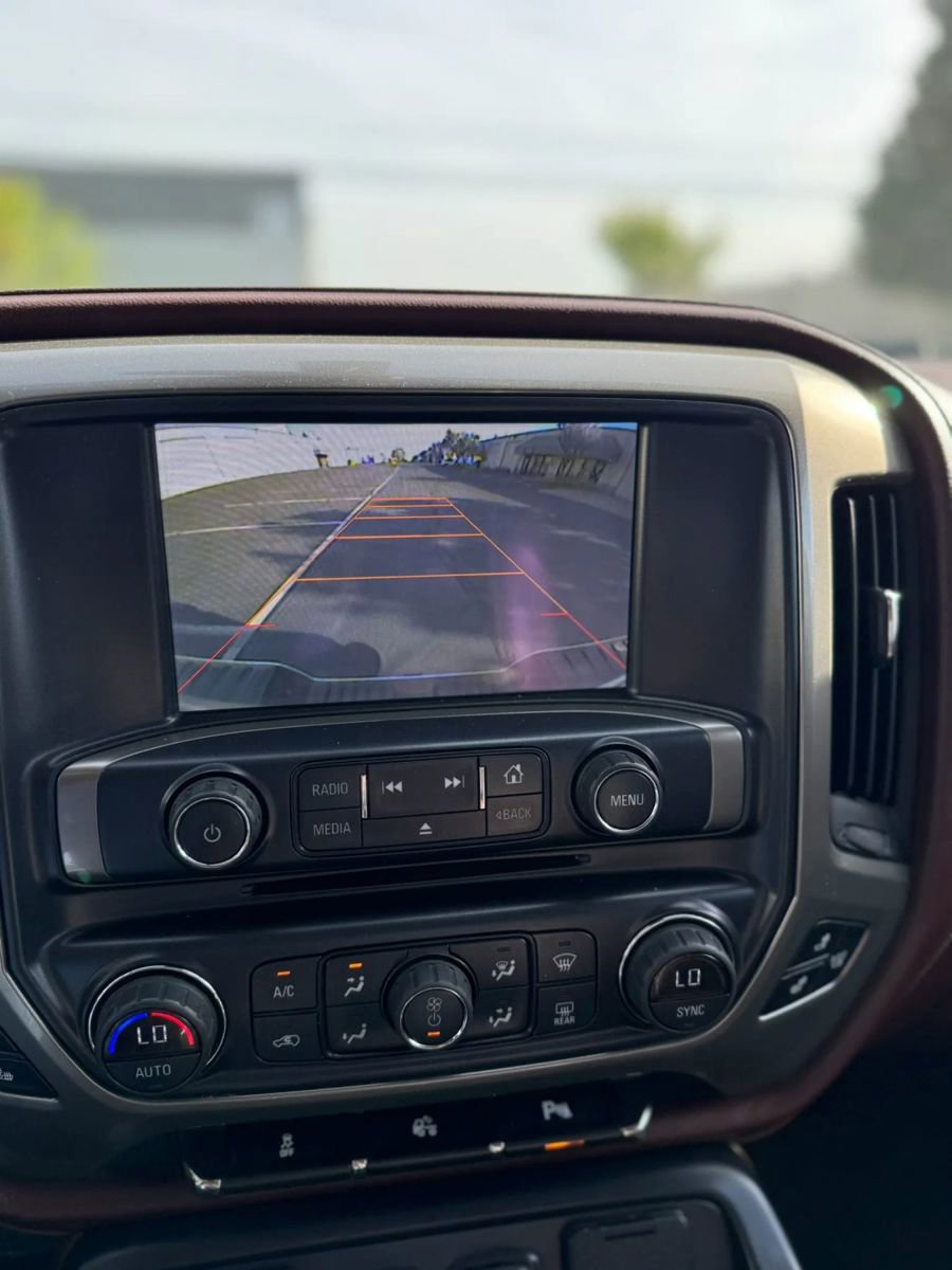 Used 2014 Chevrolet Silverado 1500 High Country image 31