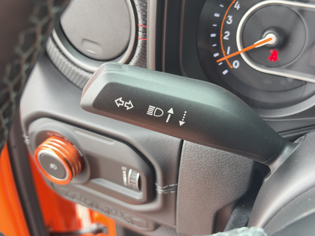 Used 2025 Jeep Wrangler Unlimited Rubicon AWD/4WD image 16