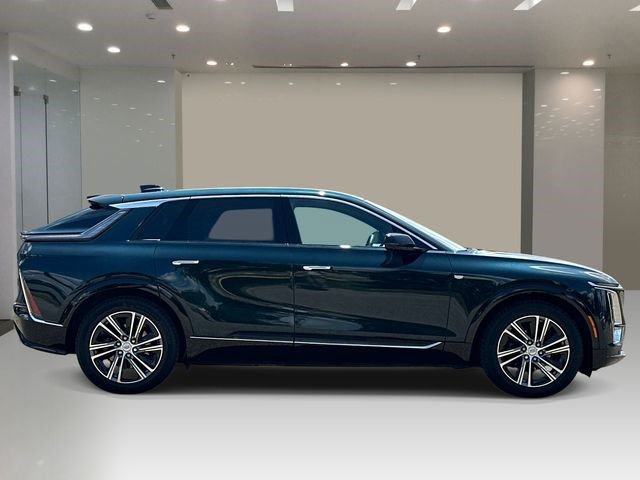 Certified 2024 Cadillac Lyriq Luxury w/ LPO, Floor Liner Package AWD/4WD image 5