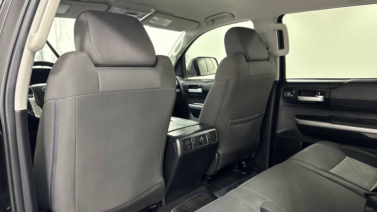 Certified 2017 Toyota Tundra SR5 image 25