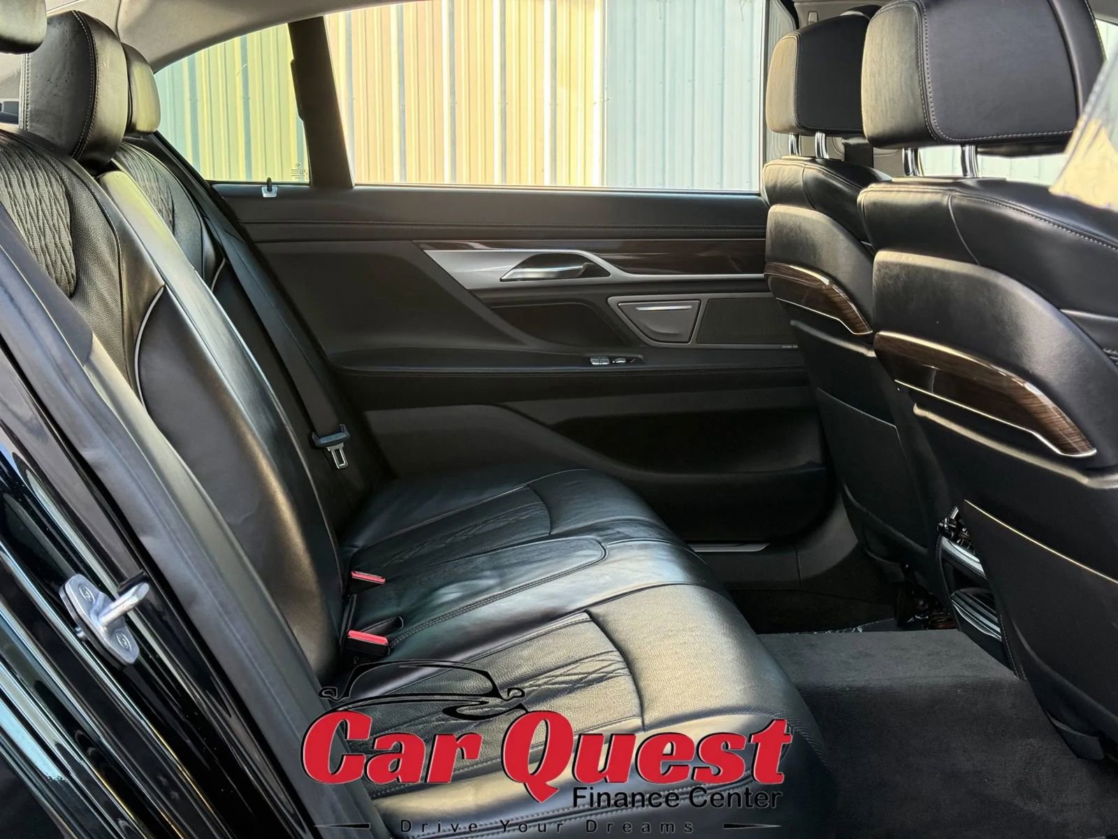 Used 2018 BMW 750i xDrive image 16