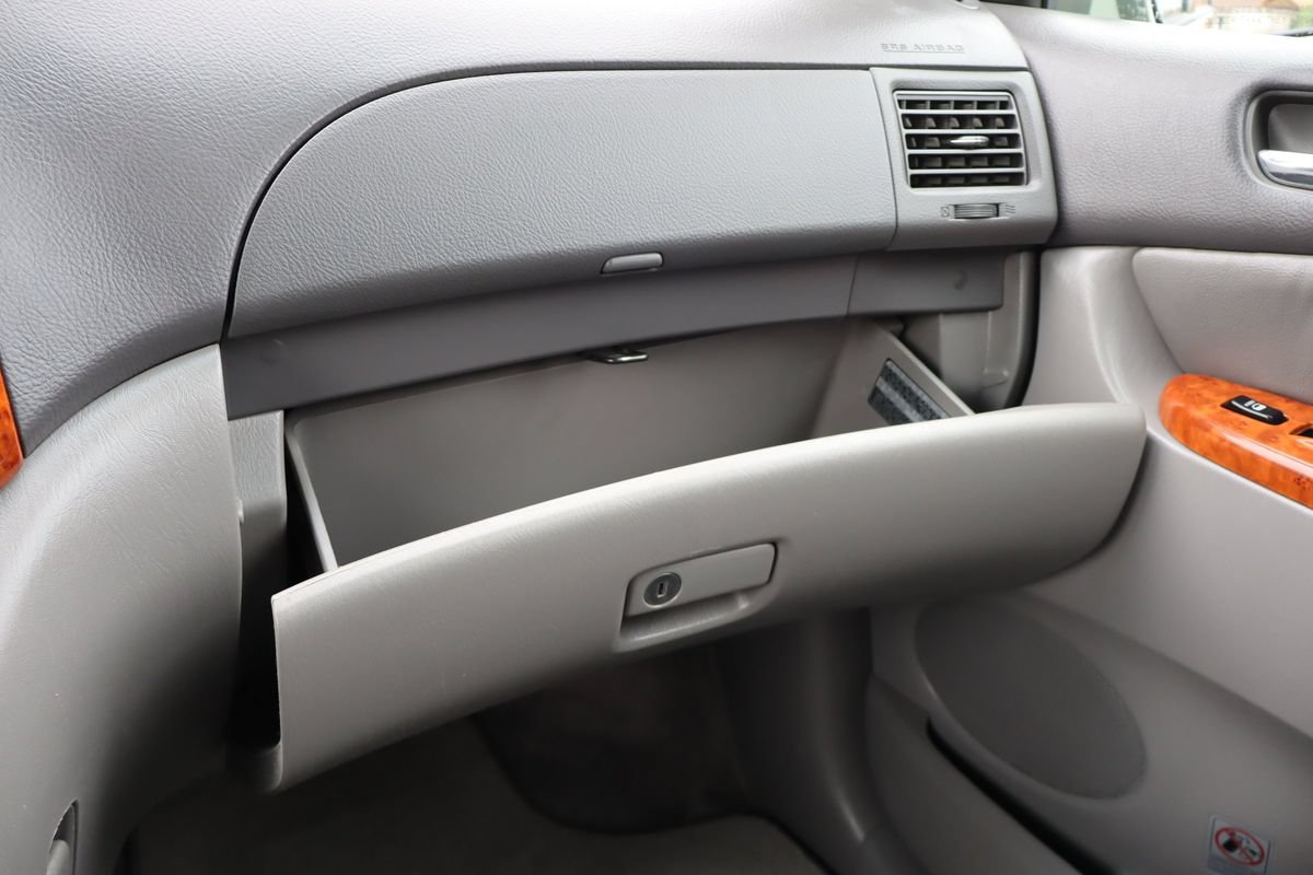 Used 2009 Toyota Sienna XLE FWD image 37