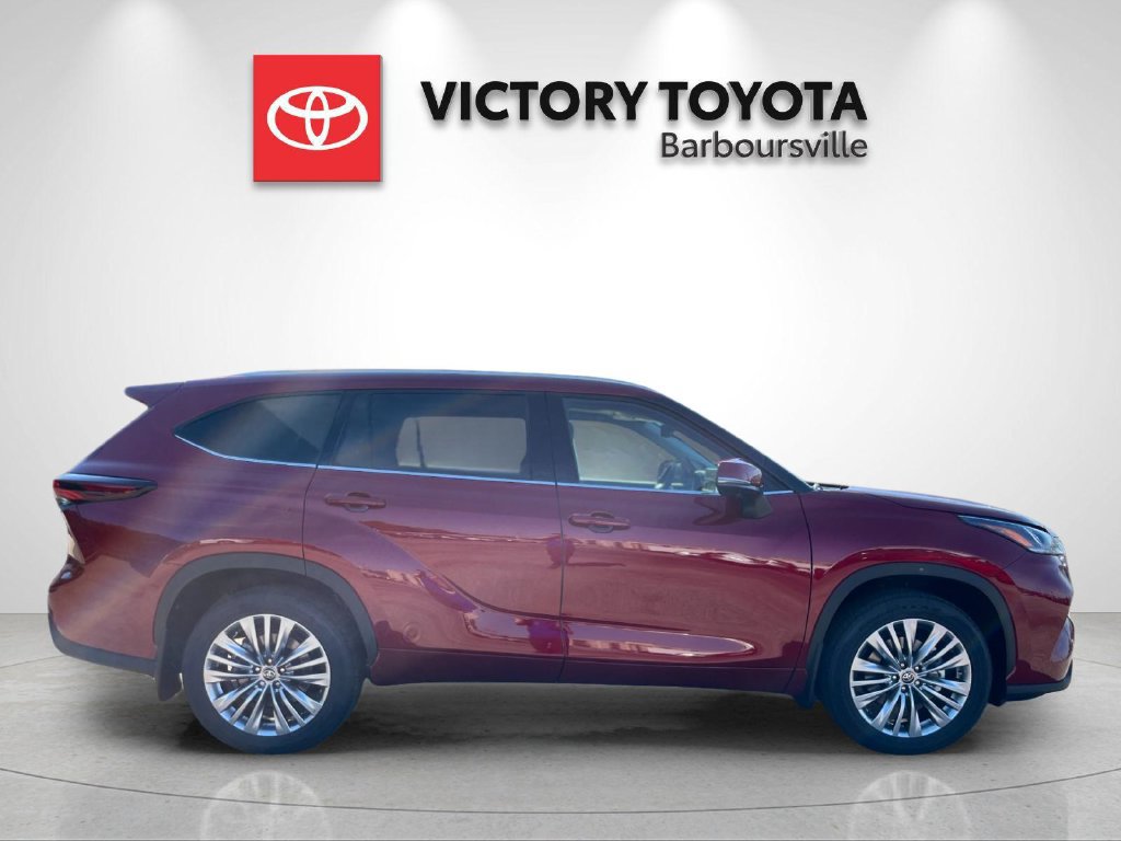 New 2026 Toyota Highlander Platinum AWD/4WD image 6