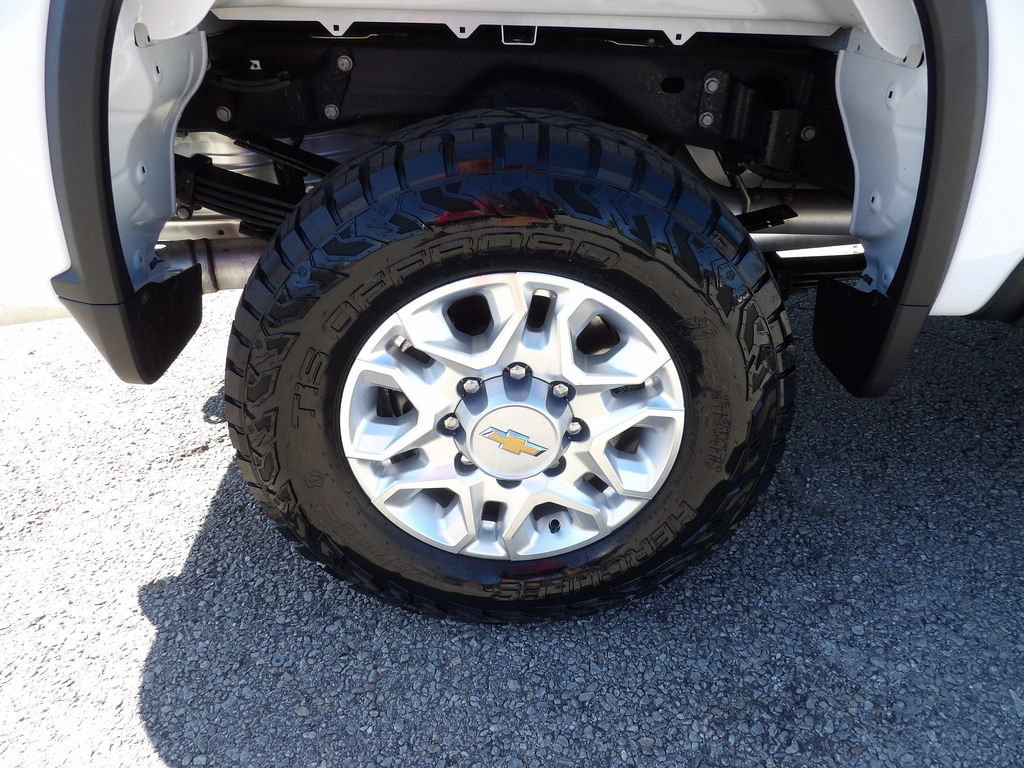 Used 2025 Chevrolet Silverado 3500 LT w/ Safety Package AWD/4WD image 57