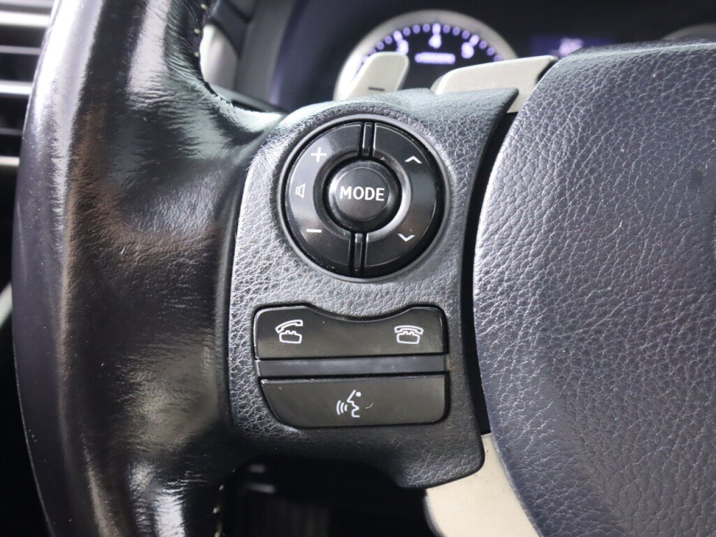 Used 2015 Lexus IS 250 w/ Navigation System Package RWD image 12