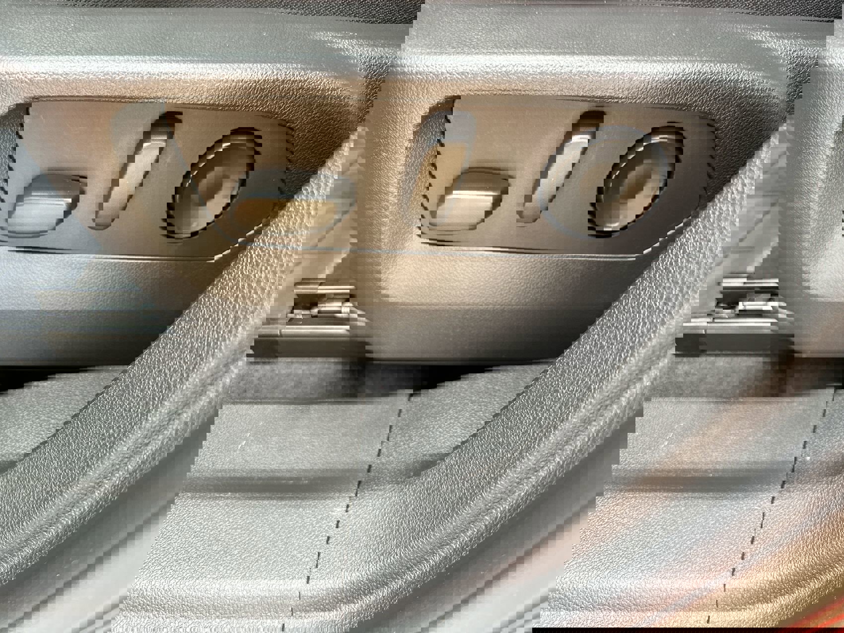 Used 2025 Buick Envision Sport Touring AWD/4WD image 12