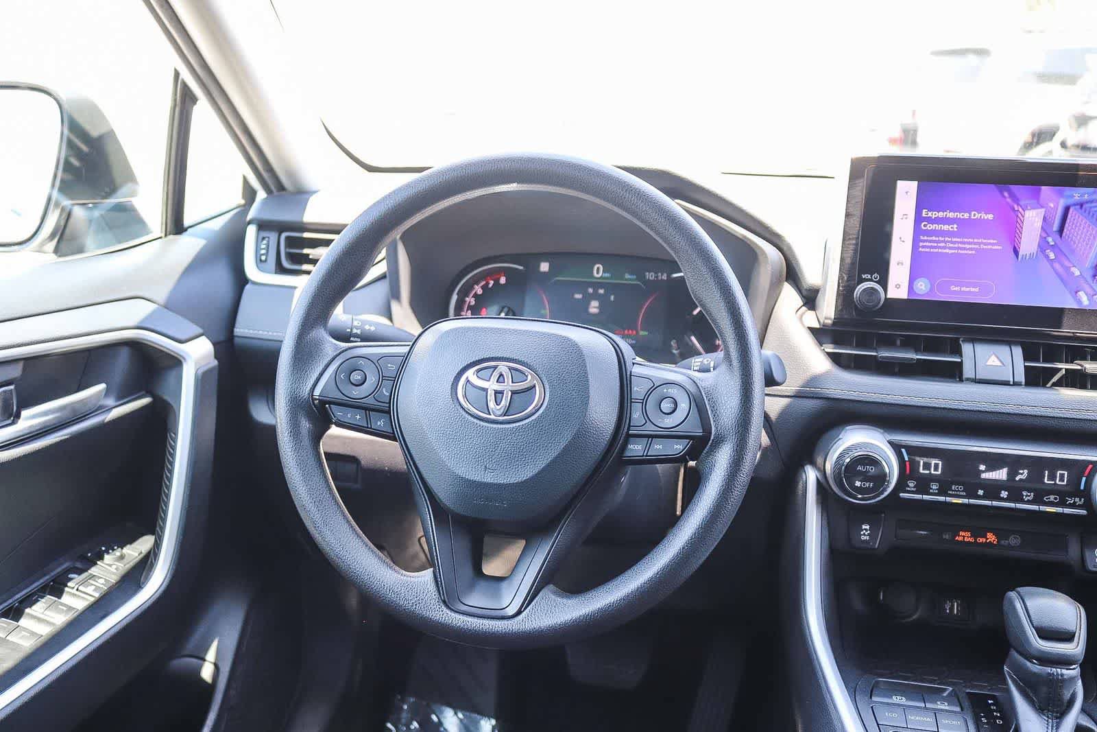Used 2025 Toyota RAV4 XLE FWD image 14