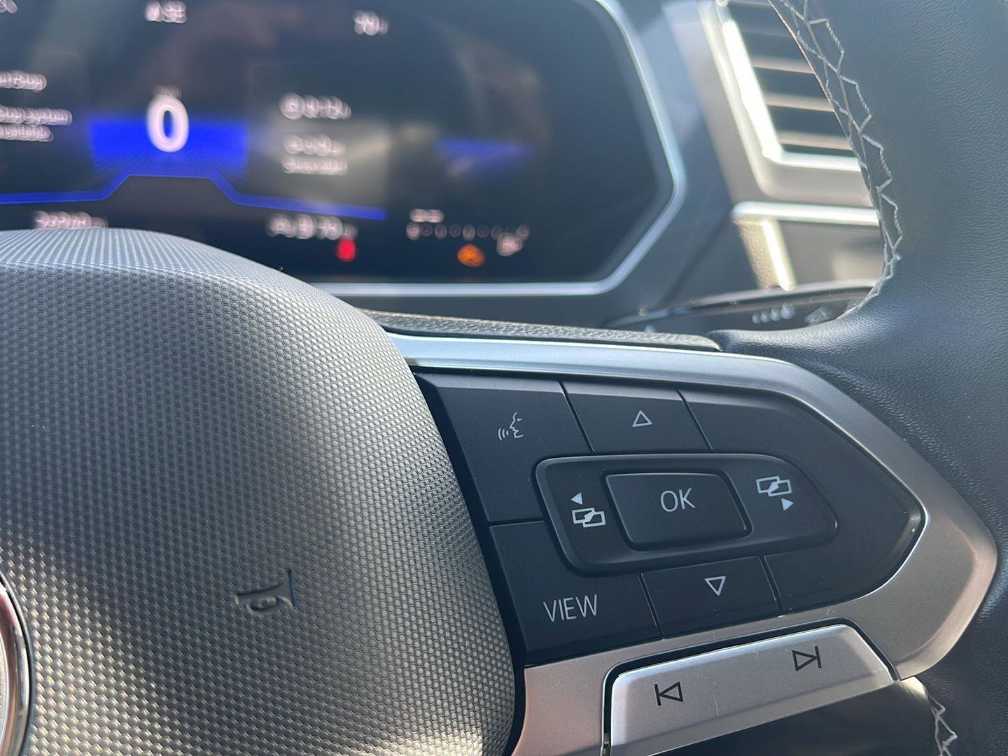 Used 2023 Volkswagen Tiguan SE R-Line image 22