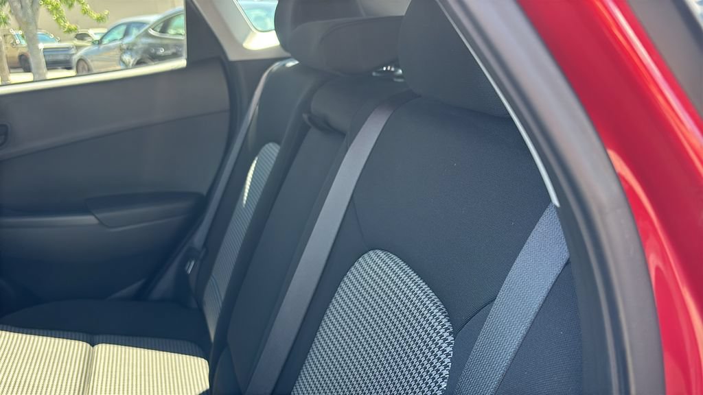 Used 2018 Hyundai Kona SEL FWD image 29