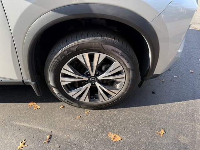 Used 2022 Nissan Rogue SV image 26