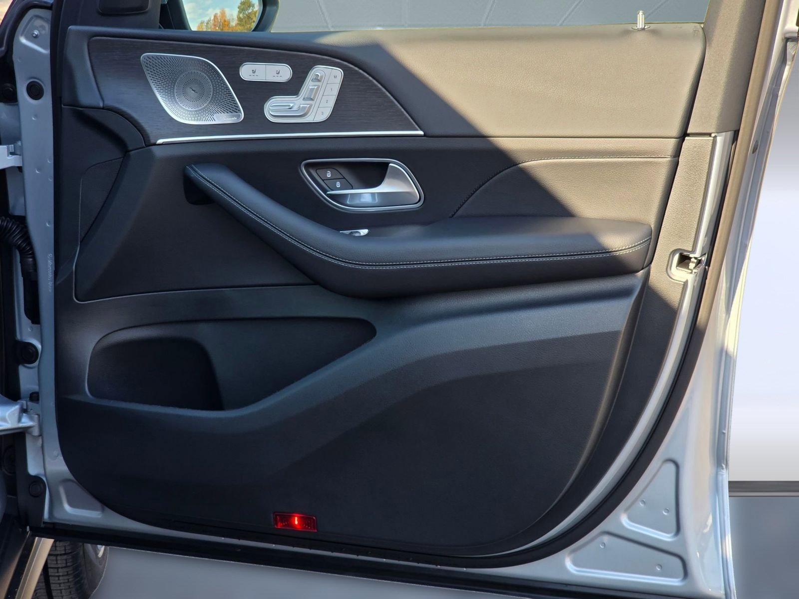 Used 2026 Mercedes-Benz GLS 450 4MATIC image 21