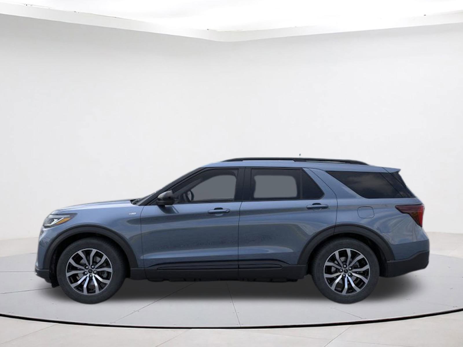 New 2025 Ford Explorer ST-Line image 3