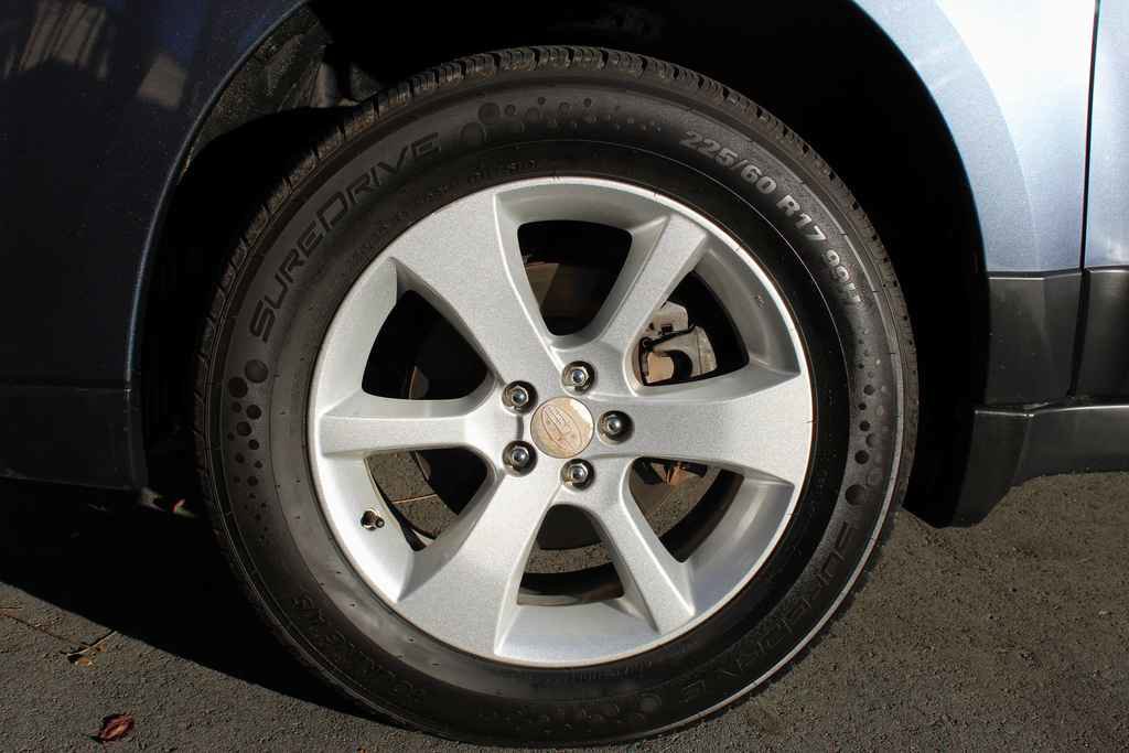 Used 2014 Subaru Outback 2.5i Premium AWD/4WD image 30