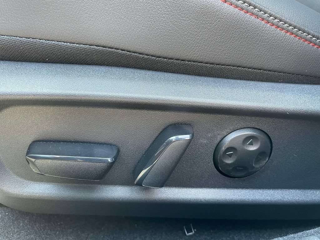 New 2026 Nissan Sentra SR w/ SR Premium Package FWD image 16