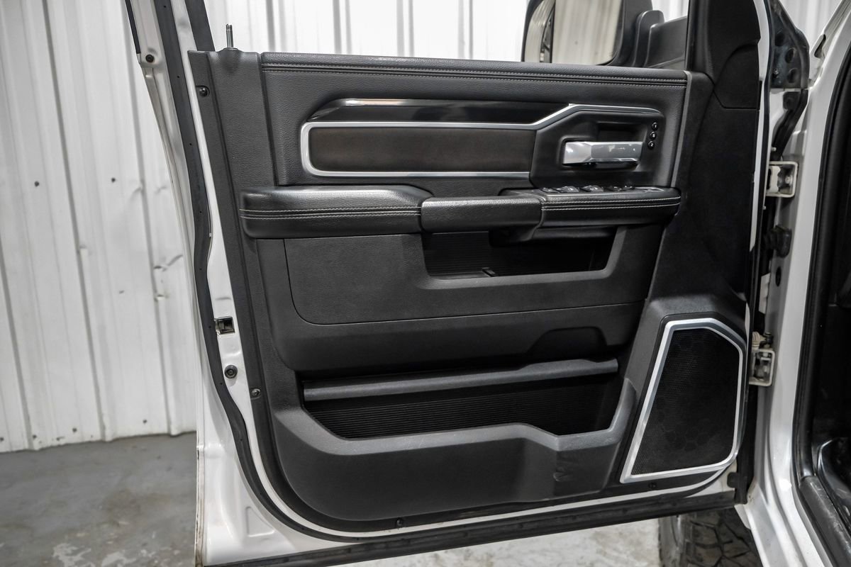 Used 2020 RAM 2500 Laramie w/ Night Edition image 42