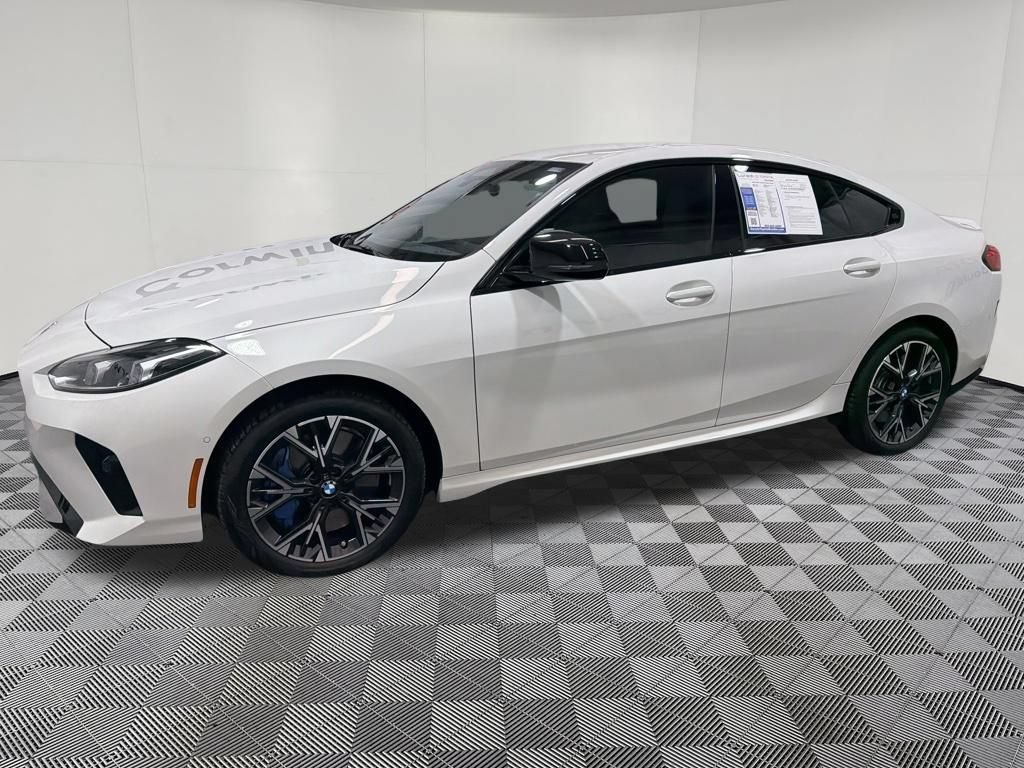 Used 2025 BMW M235i xDrive AWD/4WD image 4