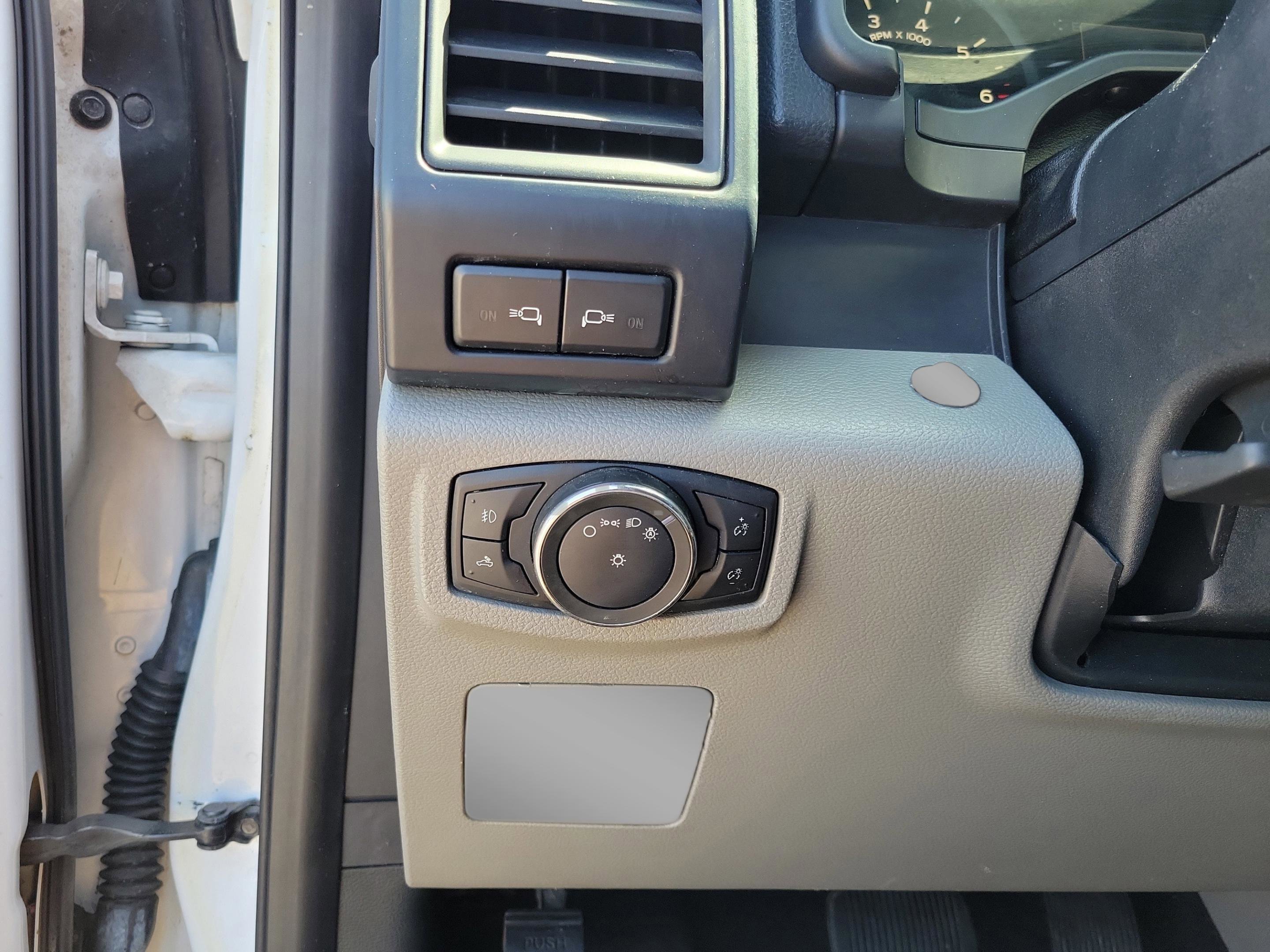 Used 2016 Ford F150 XL w/ Equipment Group 101A Mid image 9