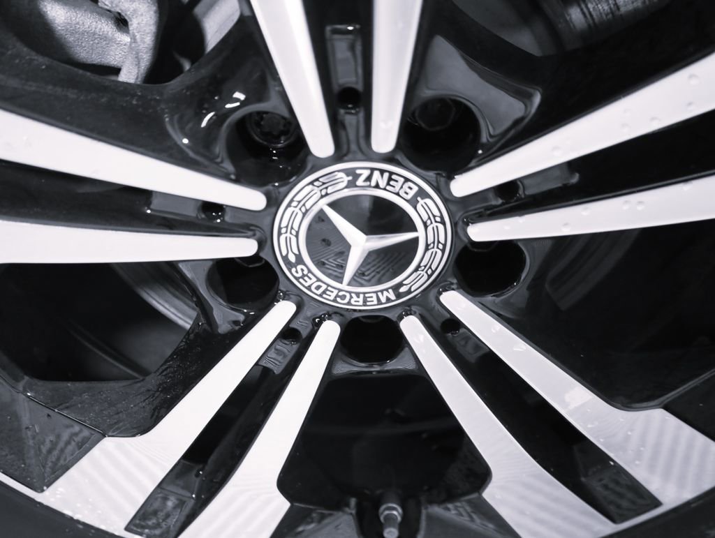 Certified 2025 Mercedes-Benz GLB 250 4MATIC image 8