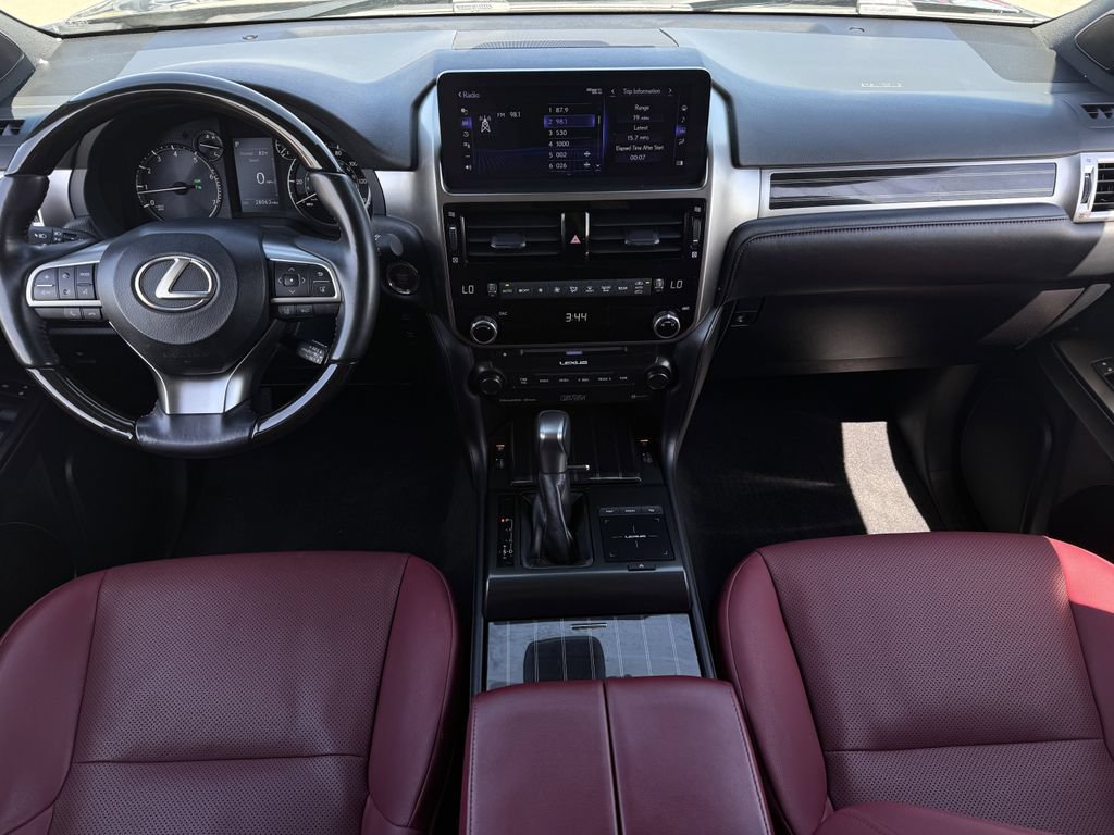 Used 2023 Lexus GX 460 Premium w/ Accessory Package AWD/4WD image 10