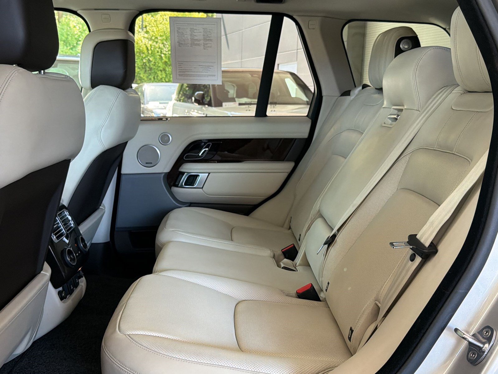 Used 2018 Land Rover Range Rover HSE AWD/4WD image 23
