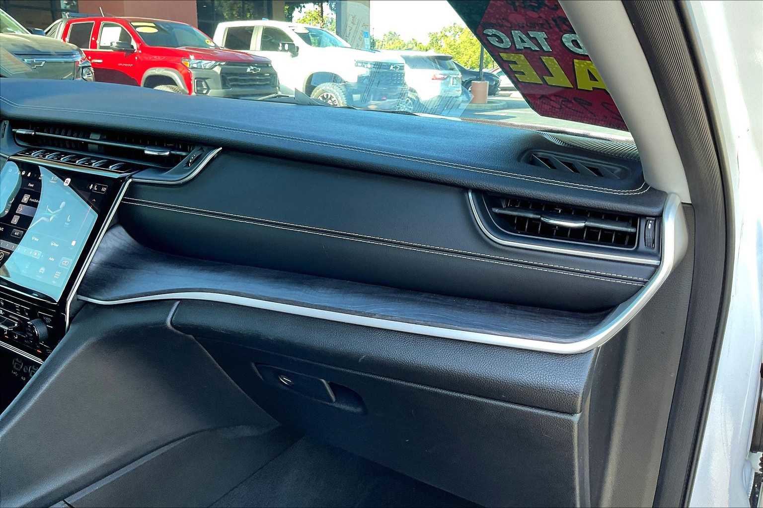 Used 2021 Jeep Grand Cherokee L Limited image 15