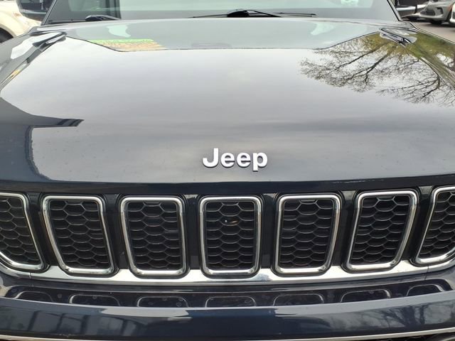 Certified 2023 Jeep Grand Cherokee L Overland AWD/4WD image 14