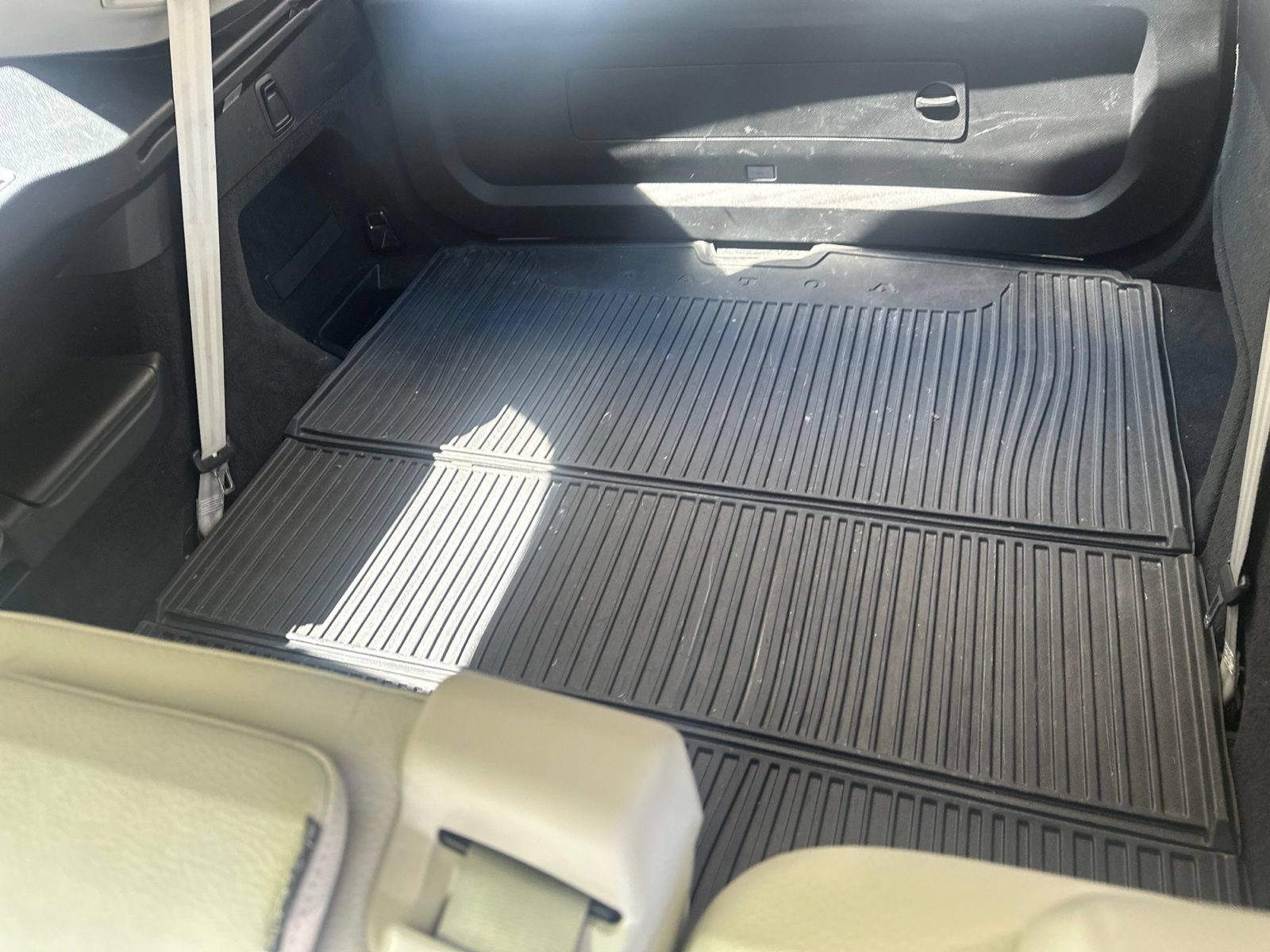 Used 2021 Volvo XC90 T5 Momentum w/ Advanced Package FWD image 11