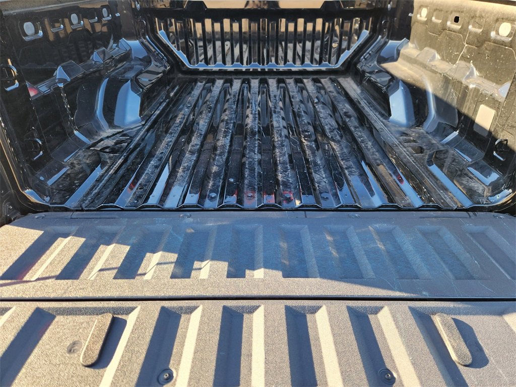 Used 2024 Chevrolet Colorado Trail Boss w/ Technology Package image 30