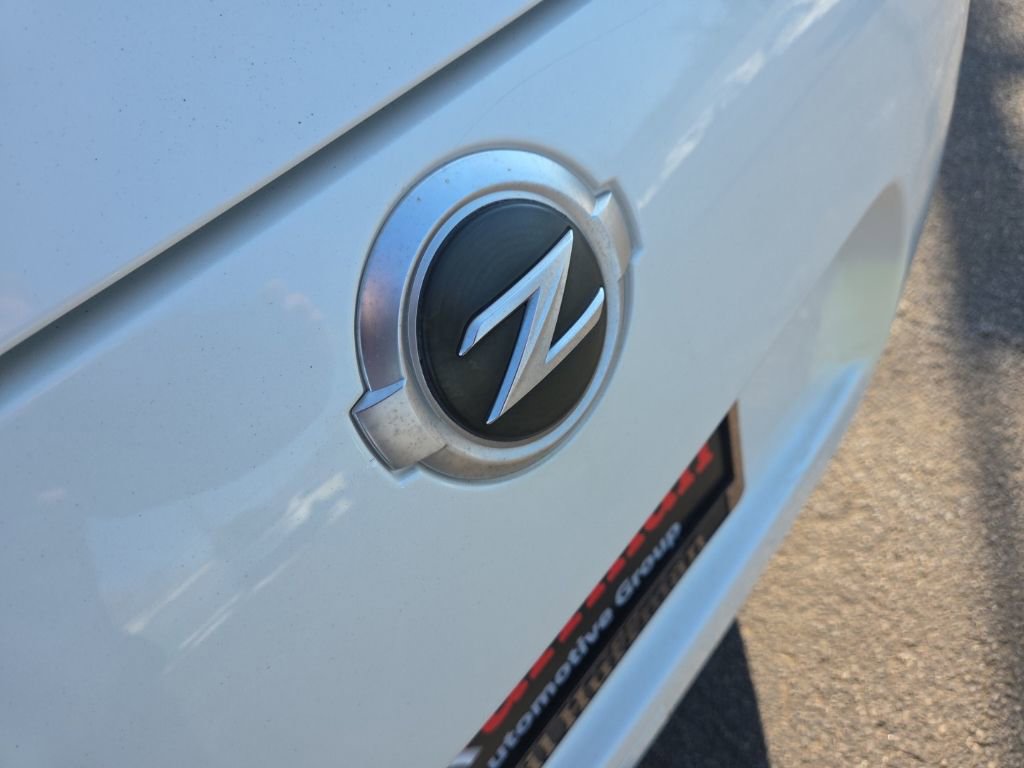 Used 2016 Nissan 370Z w/ Sport Package image 13