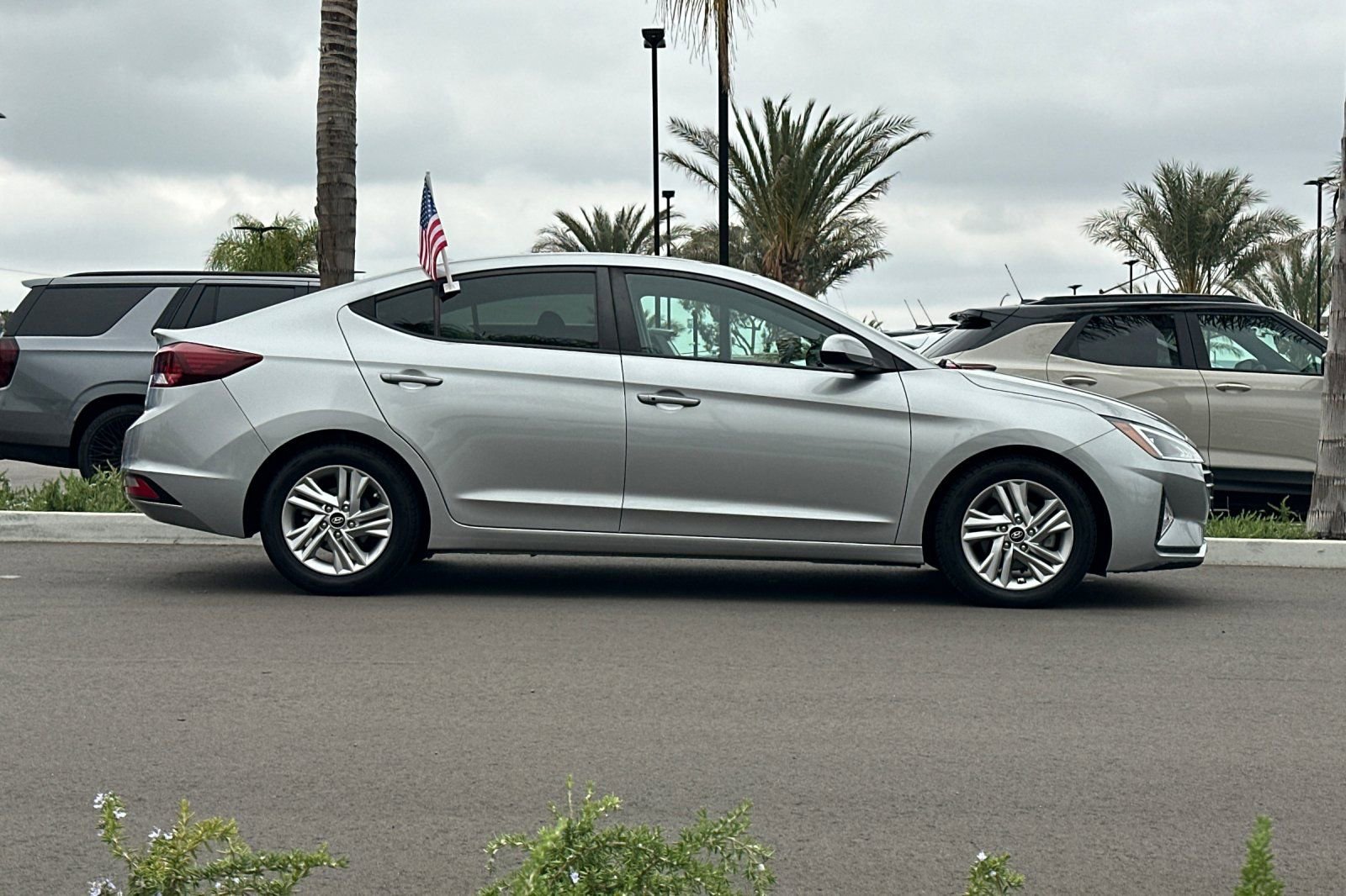 Used 2020 Hyundai Elantra Value Edition FWD image 3