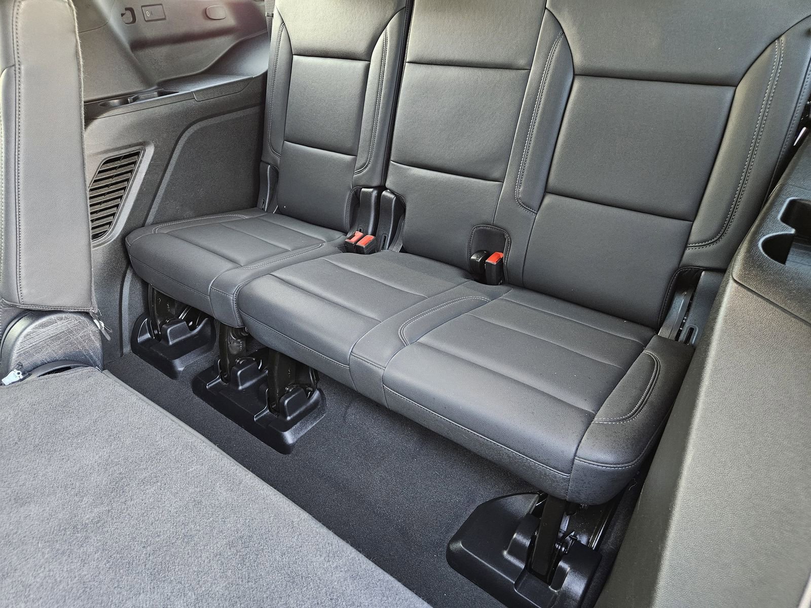 Certified 2025 Chevrolet Tahoe LT image 32