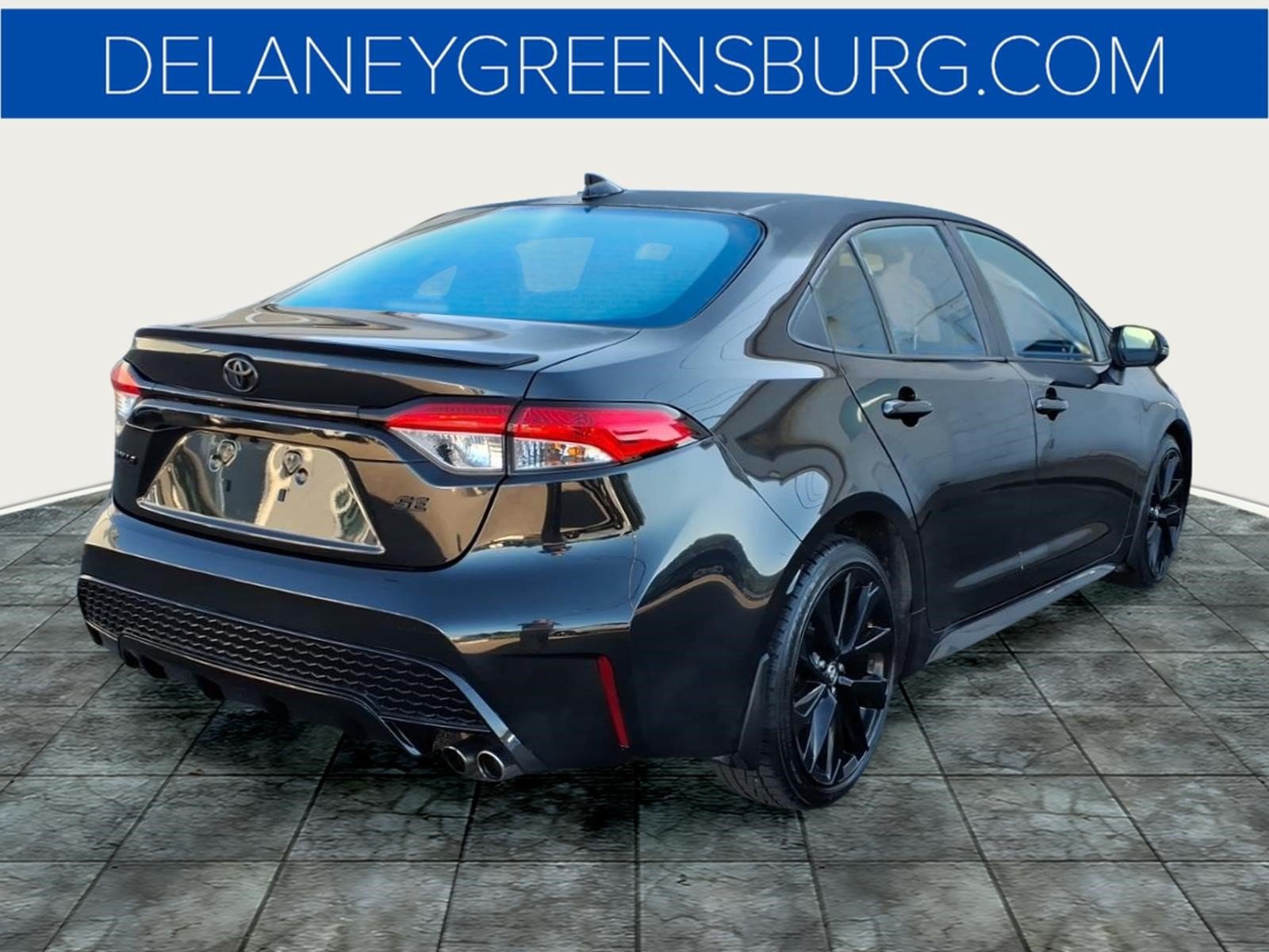 Used 2021 Toyota Corolla SE w/ Carpet Mat Package (TMS) FWD image 3