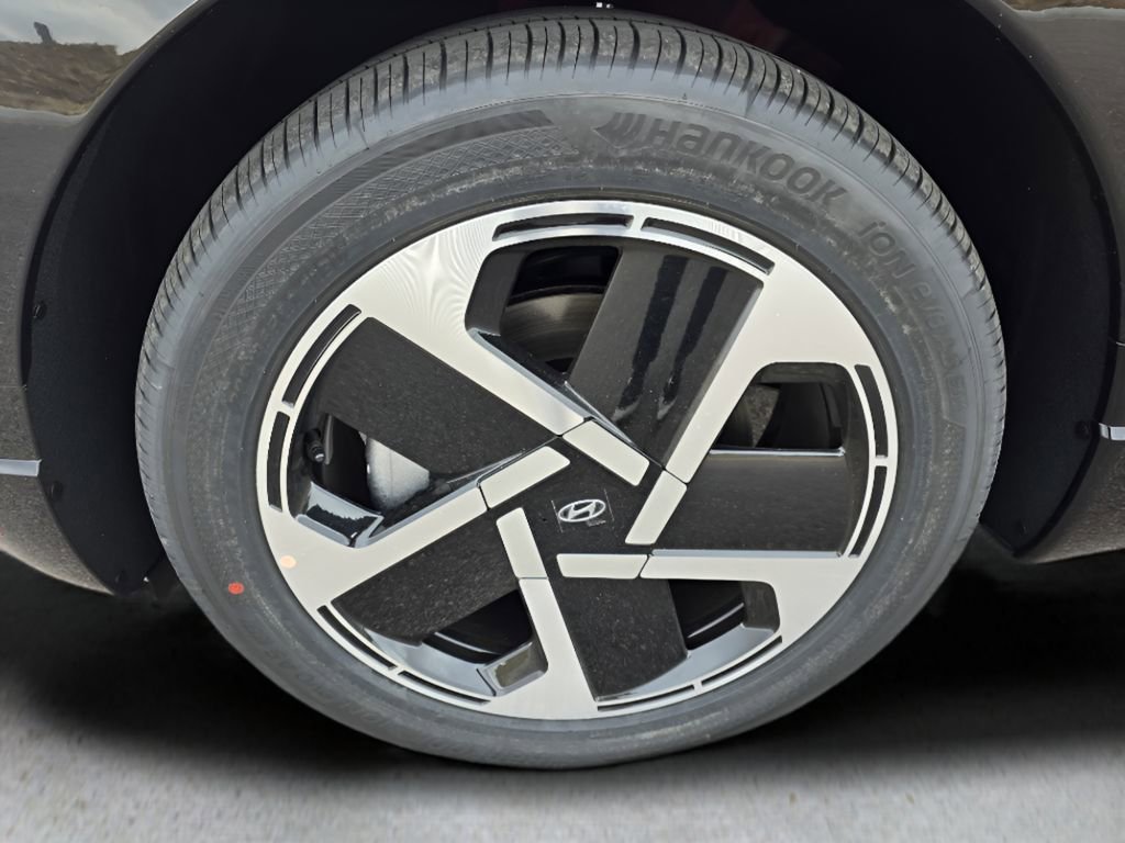 New 2026 Hyundai Ioniq 9 Limited w/ Tow & Go Package image 9