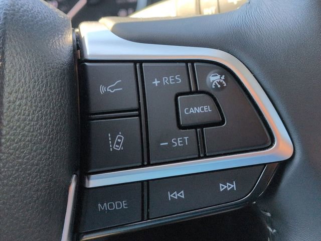 Certified 2025 Toyota Highlander XLE AWD/4WD image 16