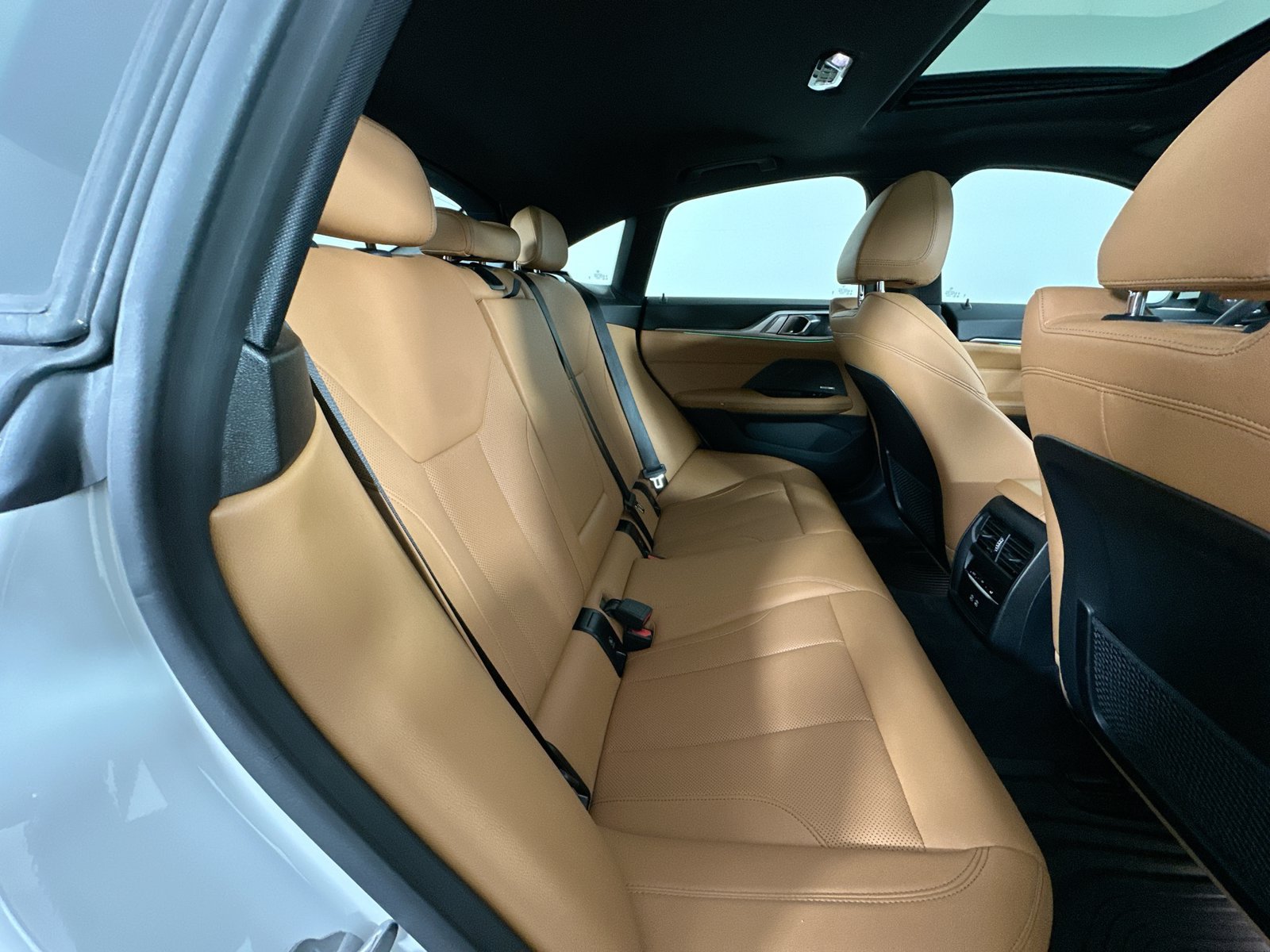 Used 2024 BMW i4 eDrive35 w/ Premium Package RWD image 43