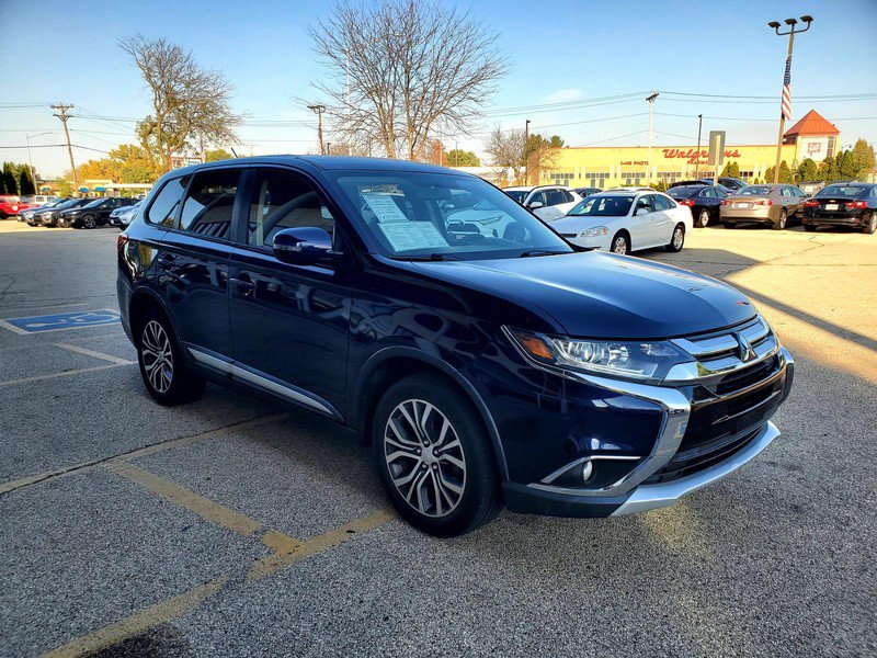 Used 2016 Mitsubishi Outlander SE AWD/4WD image 3